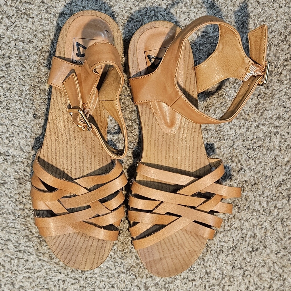 Women's Dirty Laundry Tan Strappy Sandals